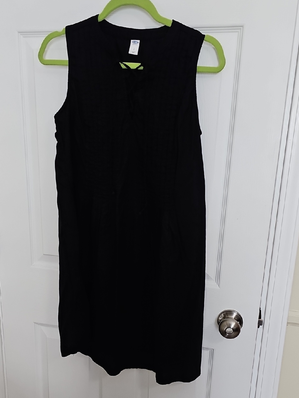 Old Navy Black Sleeveless Shift Dress